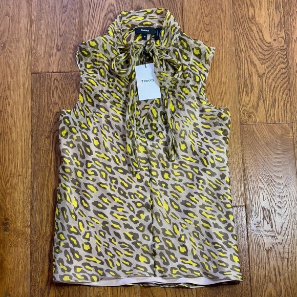 Theory Silk leopard print top - Picture 7 of 13